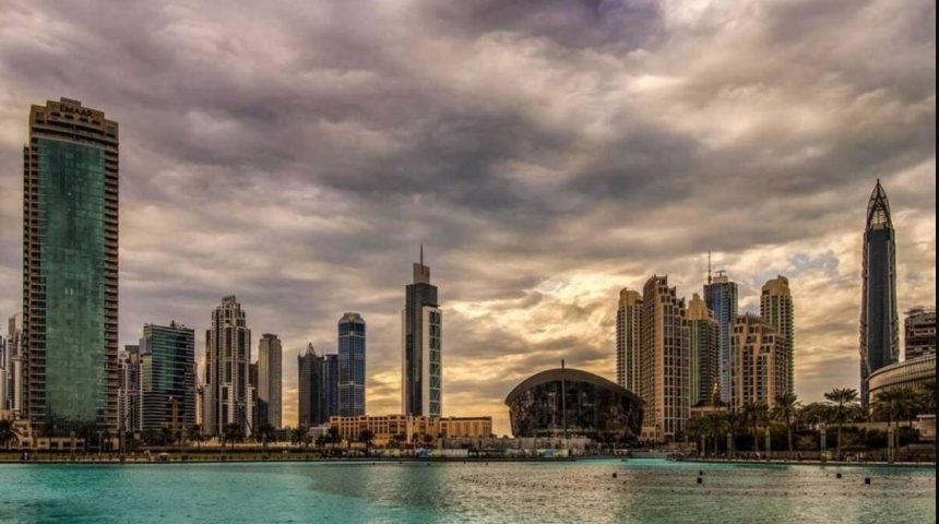 UAE: Partly cloudy with a chance of rainfall in some areas, decrease in temperatures