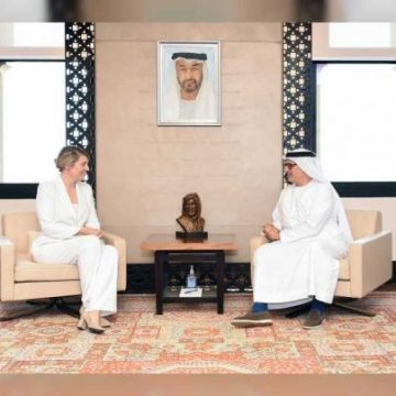 Diplomatic Adviser to UAE President meets Canadian Foreign Minister in Abu Dhabi