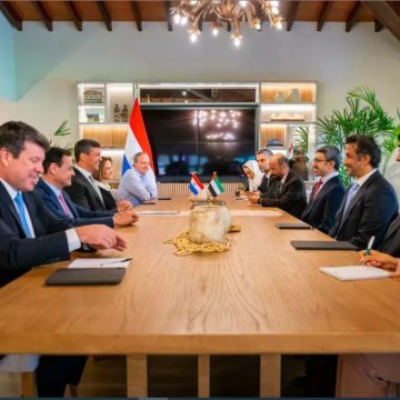 President of Paraguay receives UAE Foreign Minister to discuss climate action