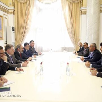 Ahmed Al Sayegh meets Prime Minister of Armenia