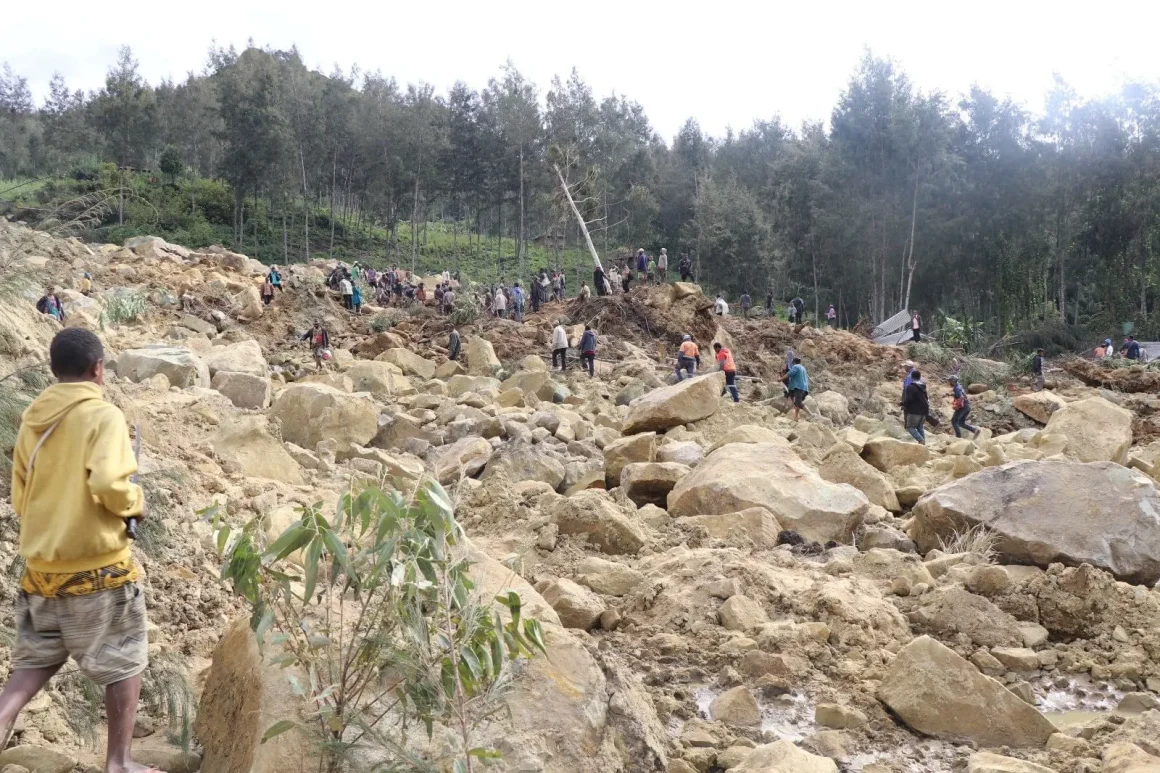 More than 2,000 buried alive in Papua New Guinea landslide