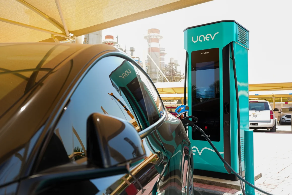 MoEI, Etihad WE formalise UAEV joint venture to deliver best-in-class EV fast-charging infrastructure