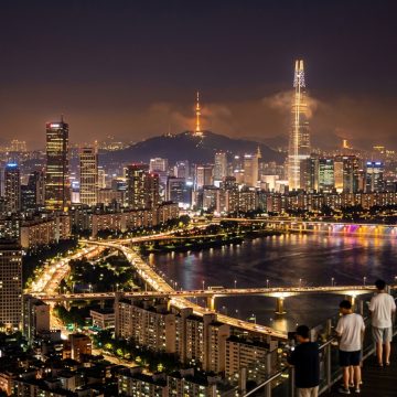Seoul records season’s latest tropical night as heat wave continues into fall