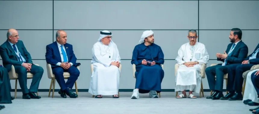 Abdullah bin Zayed meets heads of delegations at Arab Ministers of Higher Education Conference
